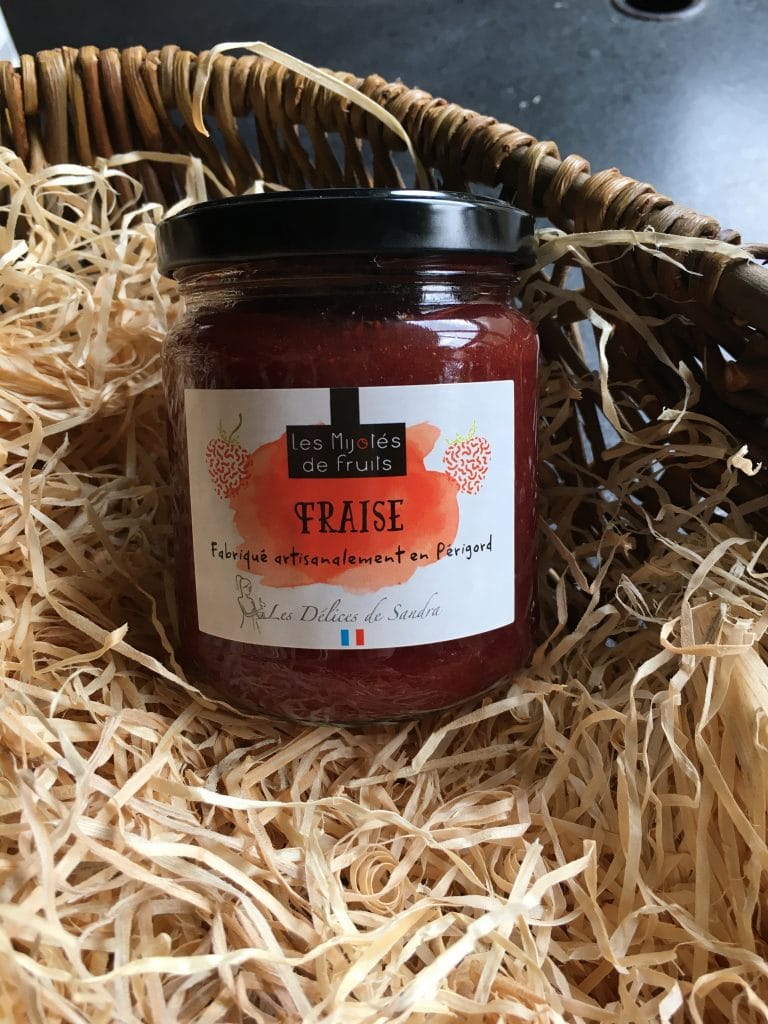 Vente de produits locaux et régionaux - Confitures, miels, biscuits et douceurs artisanales<br />
